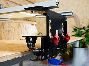 <p><strong>HIGH STABILITY</strong><br/><br/>Premium steel L-carriages provide stable supporting</p>