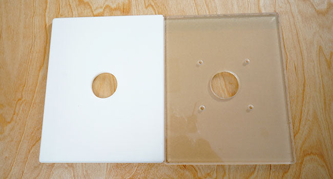 <p><strong>2 Router Base Plates</strong><br/><br/>Come with 2 Router Base Plates. If the PMMA material base plate with hole is not suitable for your router , you can DIY the blank PA material base plate. its size 27.5x22cm.</p>